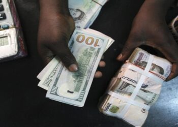 Naira records massive boost, exchanges N718/$1 at P2P today