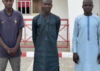 EFCC ta kama matasa 3 a Borno bisa zargin face majina da takardar N500