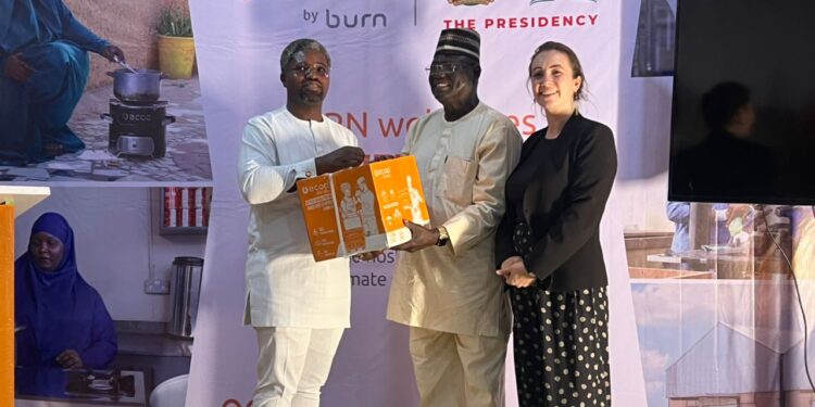 Sauyin yanayi: Gwamnatin Taraiya za ta raba murhunan girki masu amfani da gawayi maras hayaƙi guda miliyan 2.4