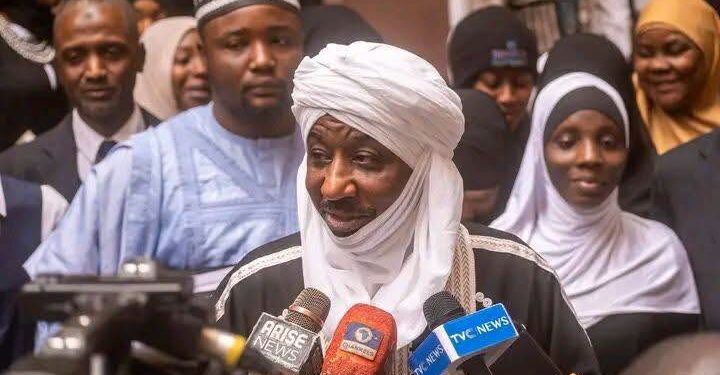 Sarki Sanusi ya rabawa ƴan ajin su na jami’ar Northwest $200 kowannen su