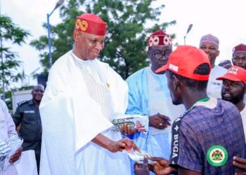 Gov. Yusuf empowers 1,116 hawkers, vulcanizers with N55.8m in Kano