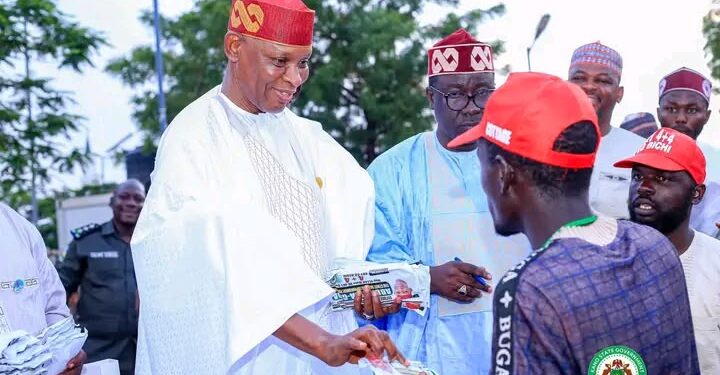 Gov. Yusuf empowers 1,116 hawkers, vulcanizers with N55.8m in Kano