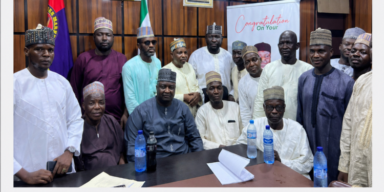 Gobarar Kasuwar Singa: Gwamnan Kano ya tabbatar ana daf da bamu tallafin N8b da akai mana alƙawari – Zakari